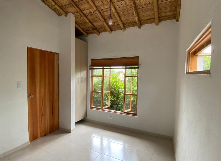 Vista lateral de la vivienda